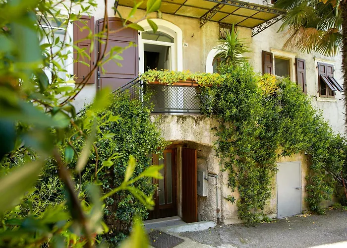 Casa Alla Grotta Arco